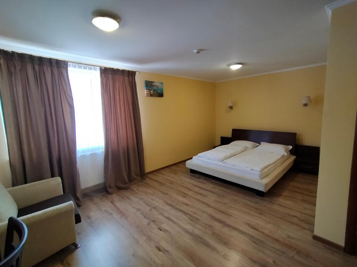 Латориця Hotel Suskovo Eksteriør billede